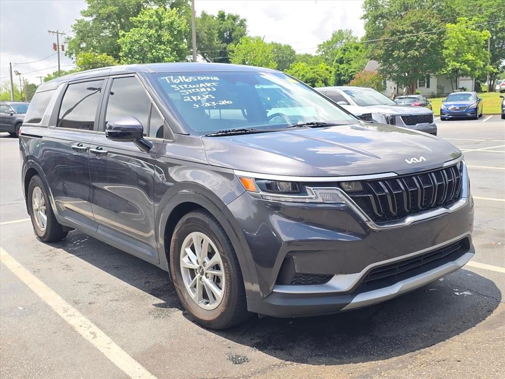 2023 Kia Sedona LX Seat Pkg's photo