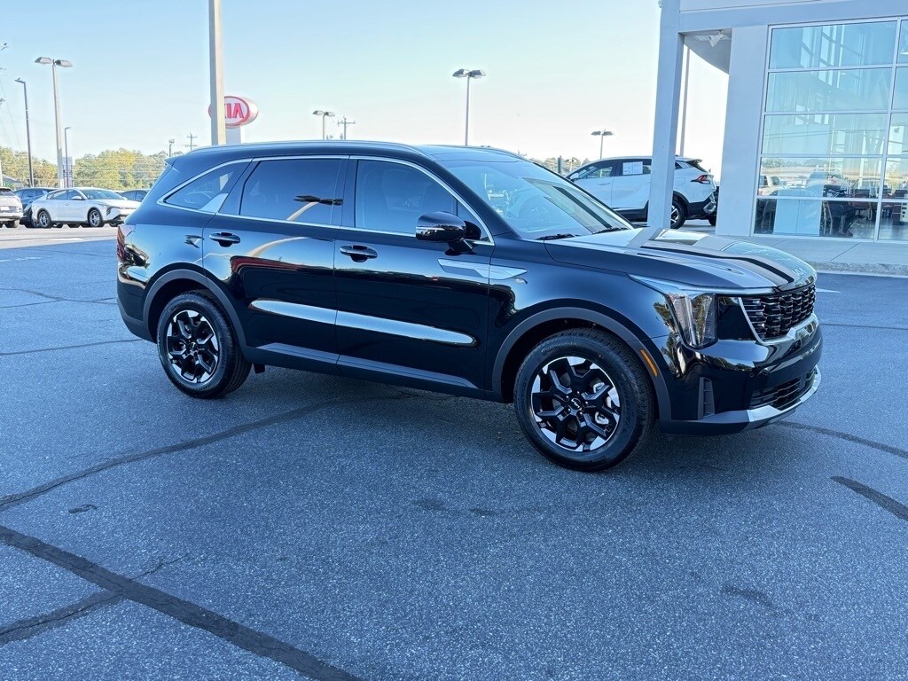 2026 Kia Sorento S's photo