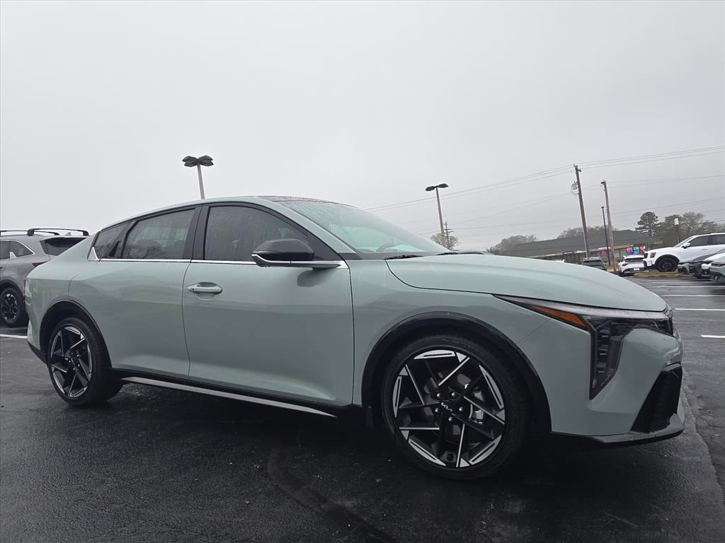 2025 Kia K4 GT-Line's photo