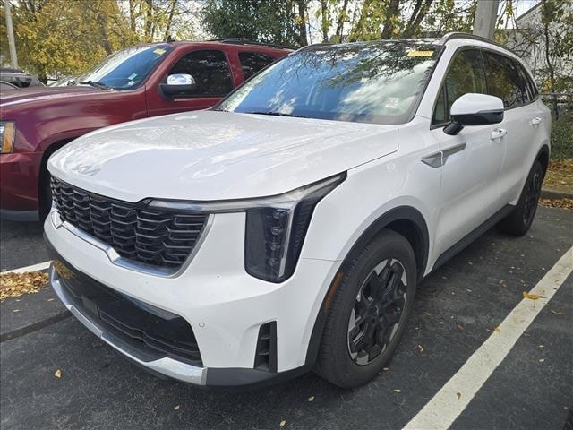 2024 Kia Sorento S's photo