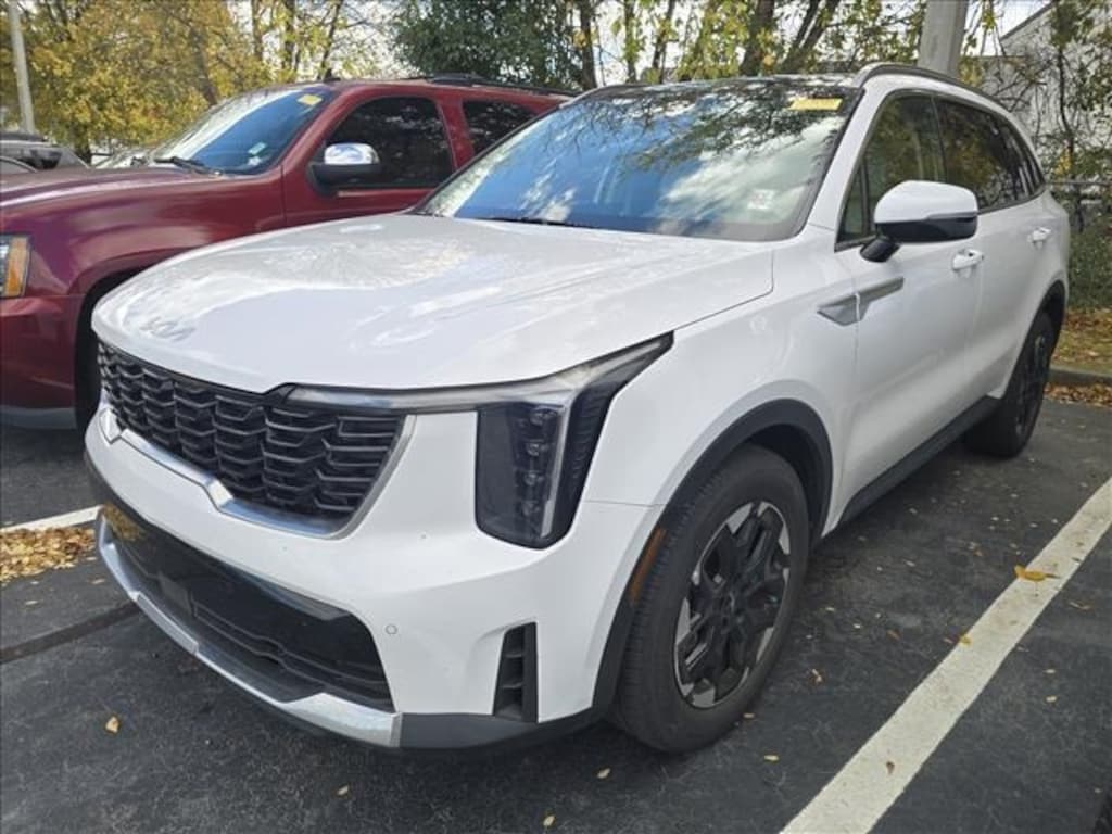 Used 2024 Kia Sorento S SUV