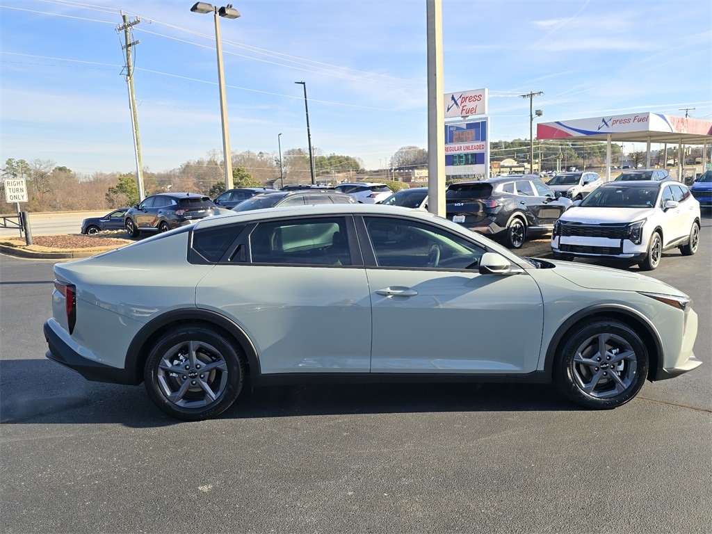 New 2026 Kia K4 LX Sedan