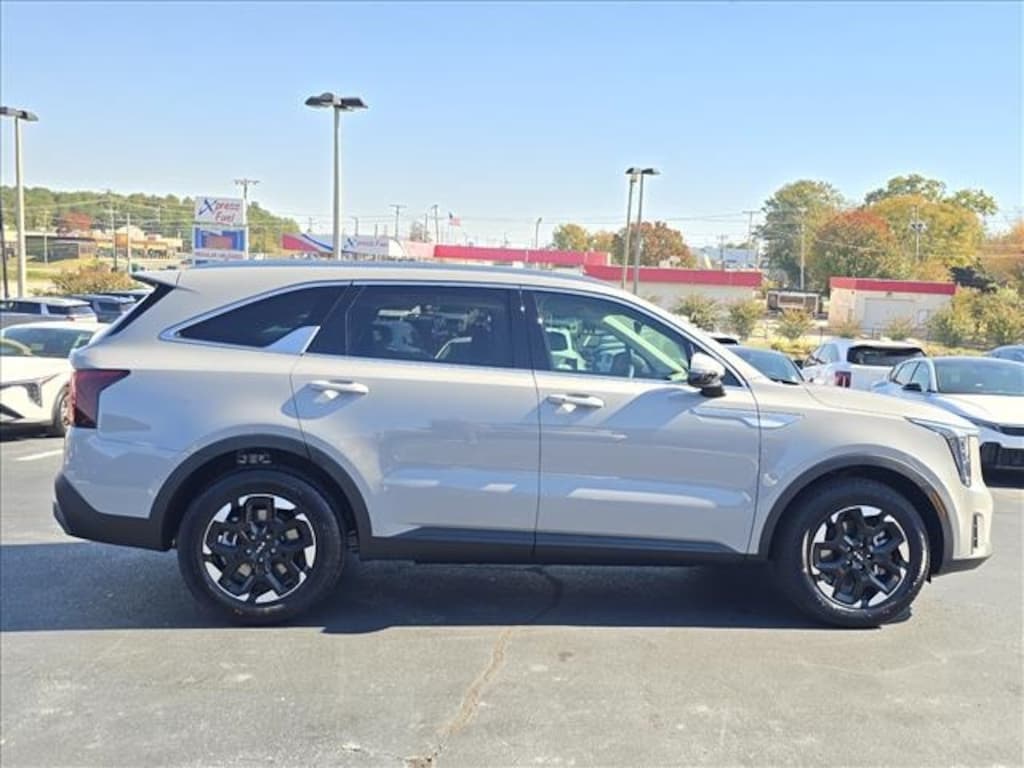 New 2026 Kia Sorento S SUV