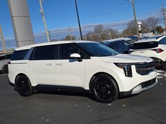 2026 Kia Carnival LXS Van Passenger Van