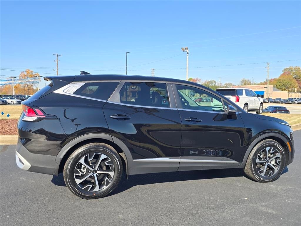 Used 2025 Kia Sportage EX SUV