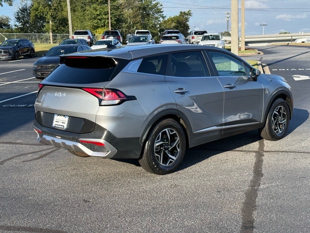 2023 Kia Sportage LX photo 3