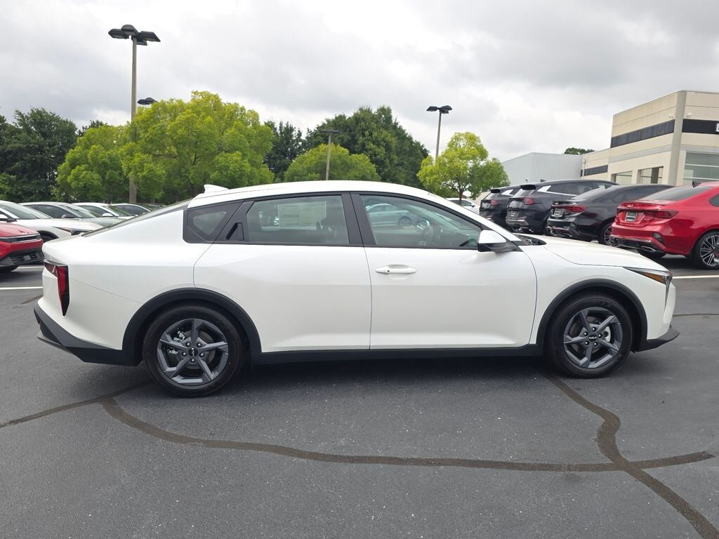 New 2026 Kia K4 LX Sedan