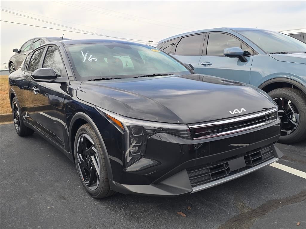 2025 Kia K4 EX's photo