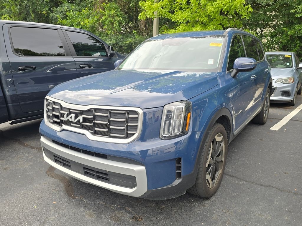 Certified 2025 Kia Telluride S SUV