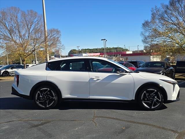 2025 Kia K4 GT-Line photo 2