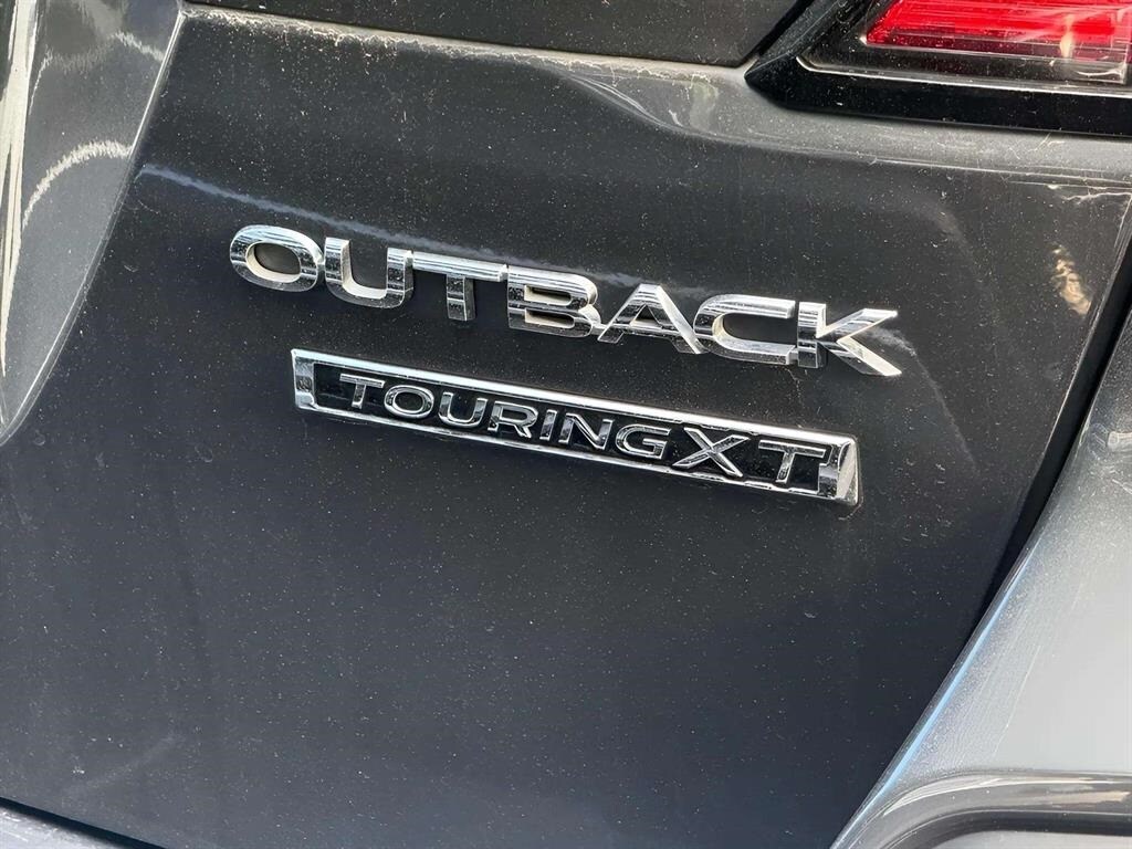 2021 Subaru Outback Touring XT photo 3
