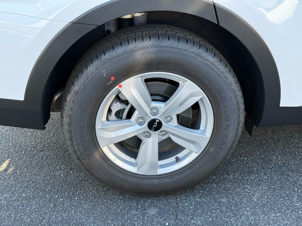 2026 Kia Sorento LX photo 2