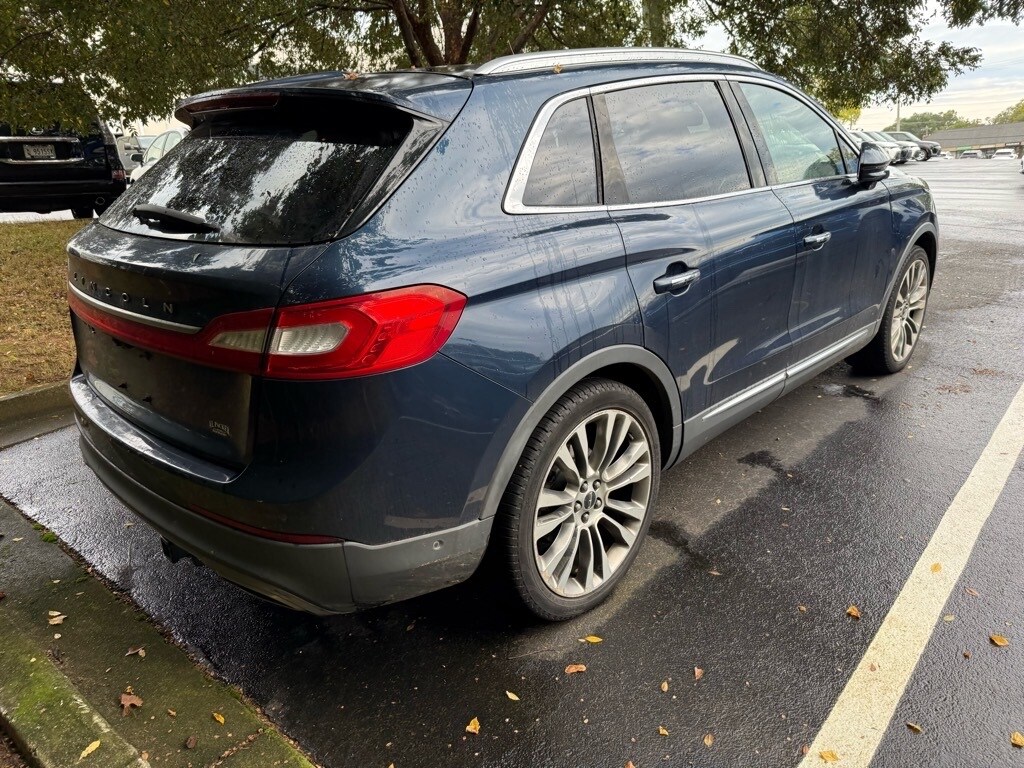 2017 Lincoln MKX Reserve photo 2
