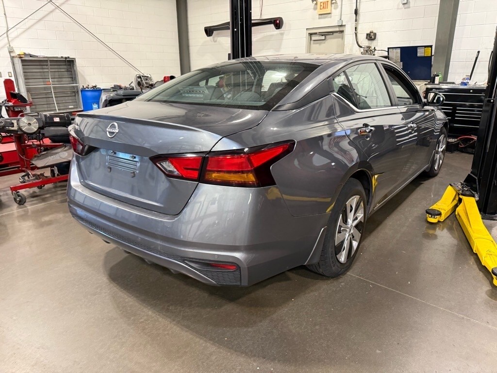 2023 Nissan Altima 2.5 S photo 2