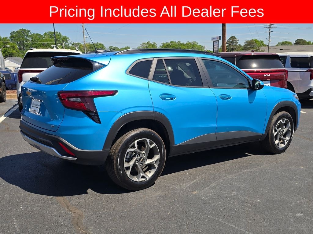 Used 2025 Chevrolet Trax LT SUV