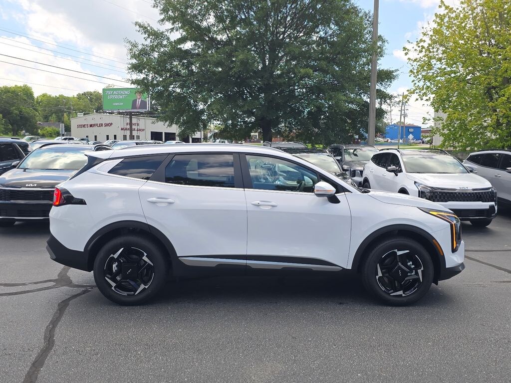 New 2026 Kia Sportage EX SUV