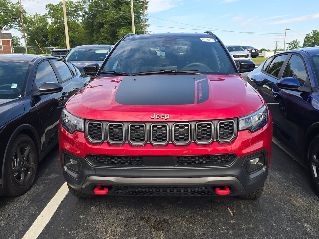 Used 2025 Jeep Compass Trailhawk SUV