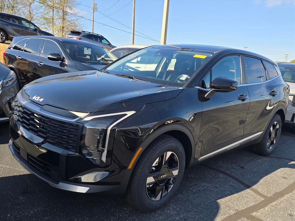 New 2026 Kia Sportage LX SUV