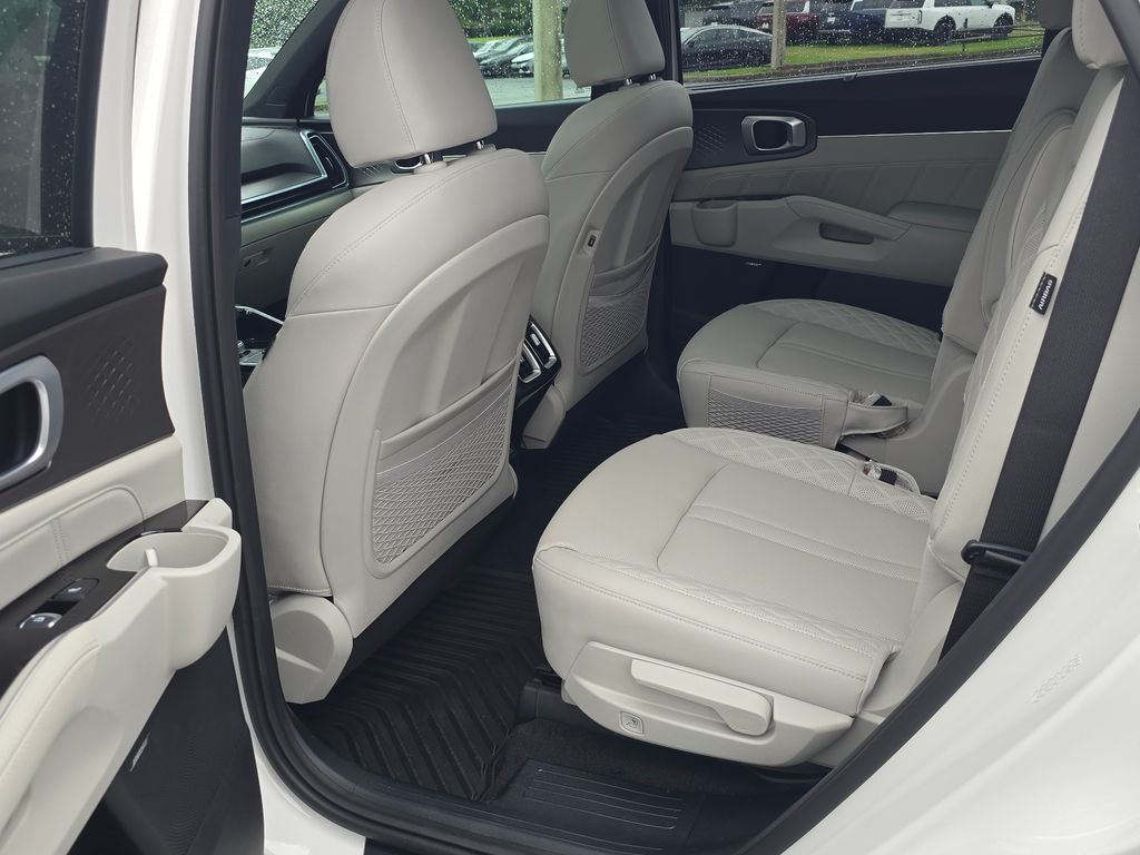 2026 Kia Sorento SX Prestige Hybrid - Photo 13