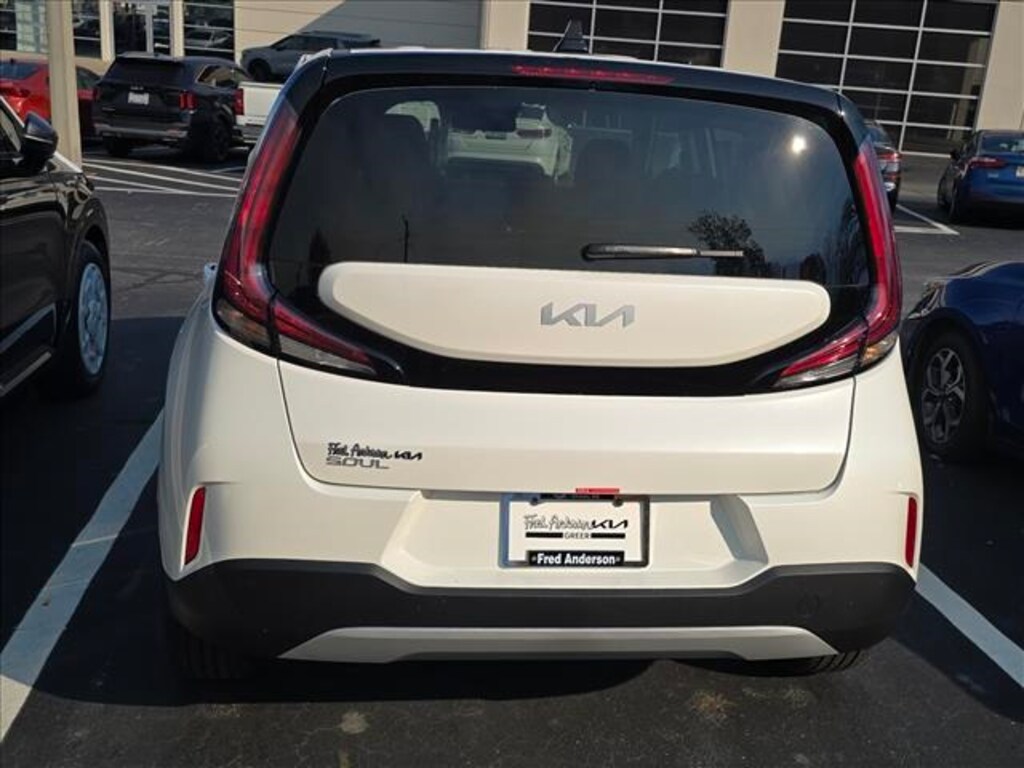New 2025 Kia Soul LX Hatchback