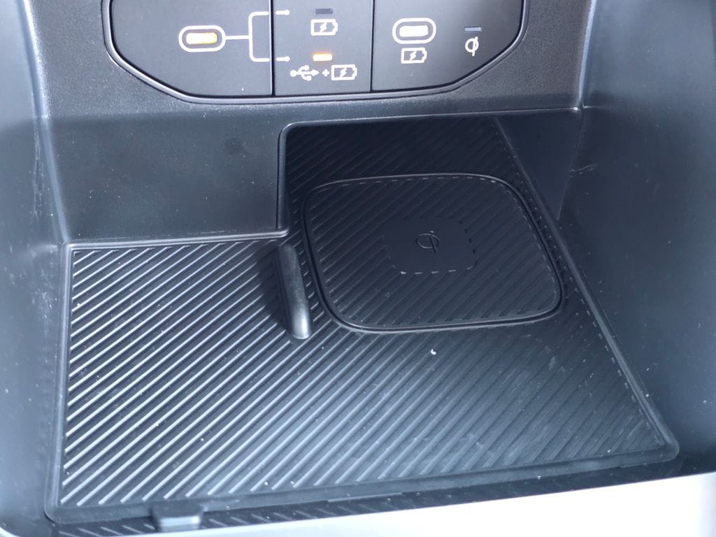 2026 Kia Sorento S - Photo 18