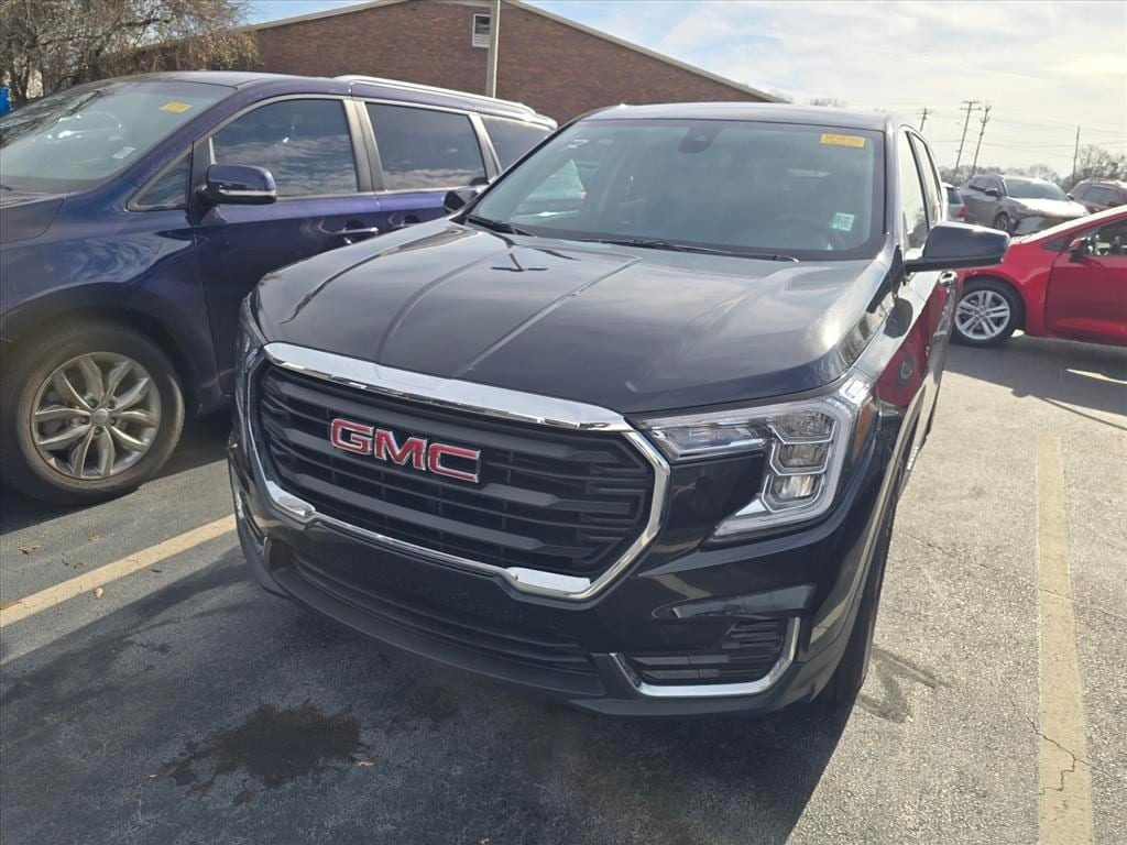 2024 GMC Terrain SLE's photo