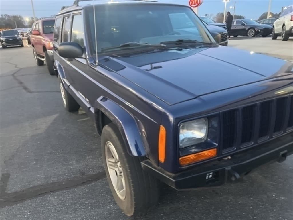Used 2000 Jeep Cherokee Classic SUV