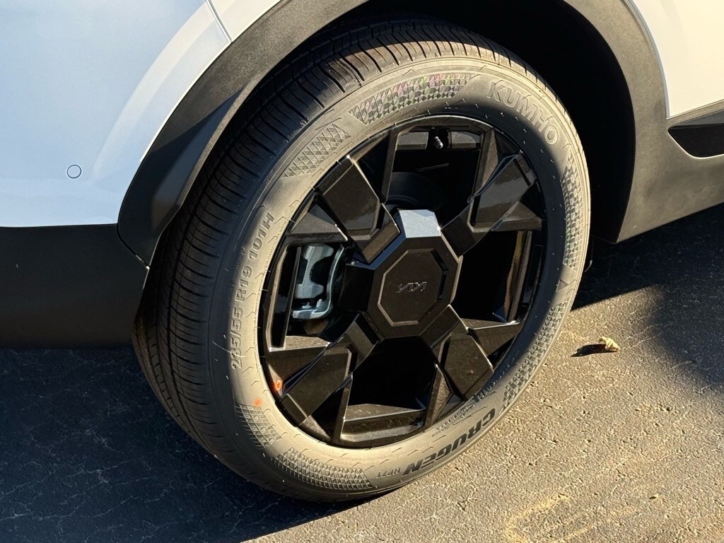 2026 Kia Sportage X-Line photo 2