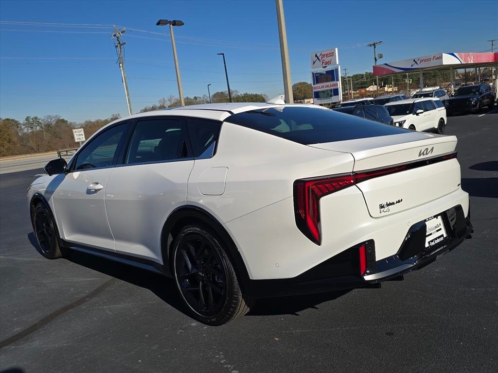 New 2025 Kia K4 GT-Line Turbo Sedan