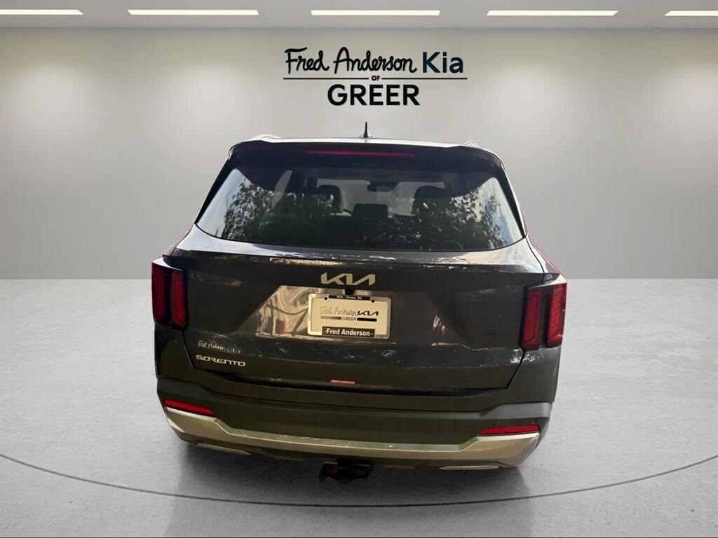 2025 Kia Sorento S photo 2