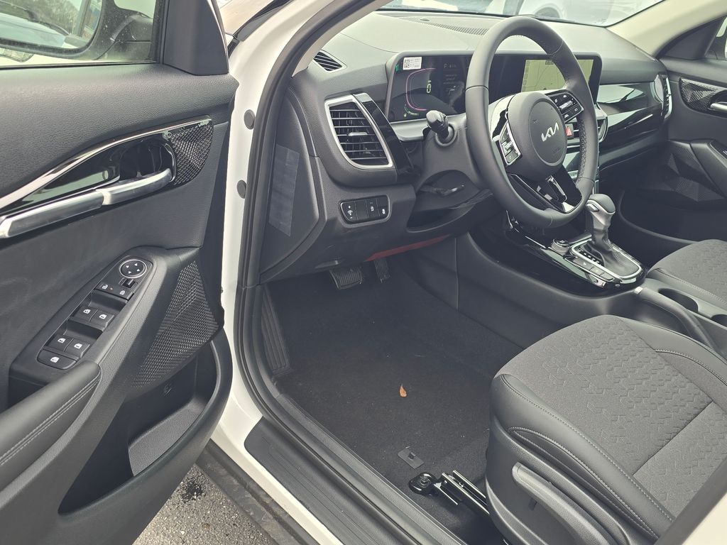 2026 Kia Seltos S - Photo 9