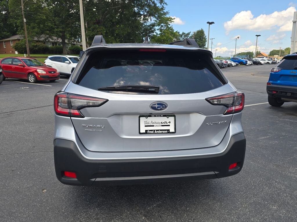 Used 2025 Subaru Outback Premium SUV