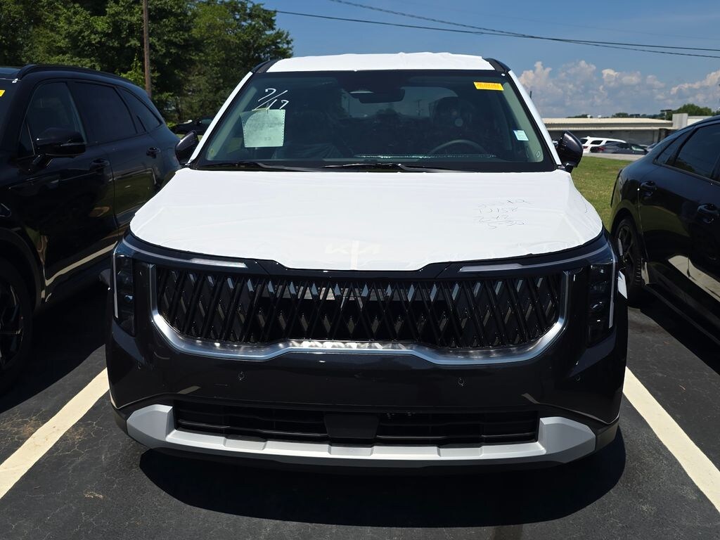 New 2027 Kia Carnival LX Minivan/Van