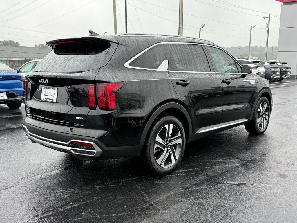 2023 Kia Sorento Hybrid EX photo 2