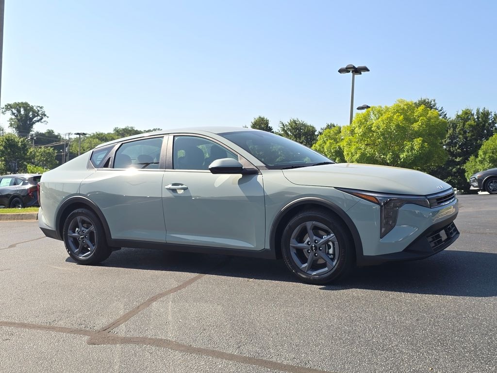 New 2026 Kia K4 LXS Sedan