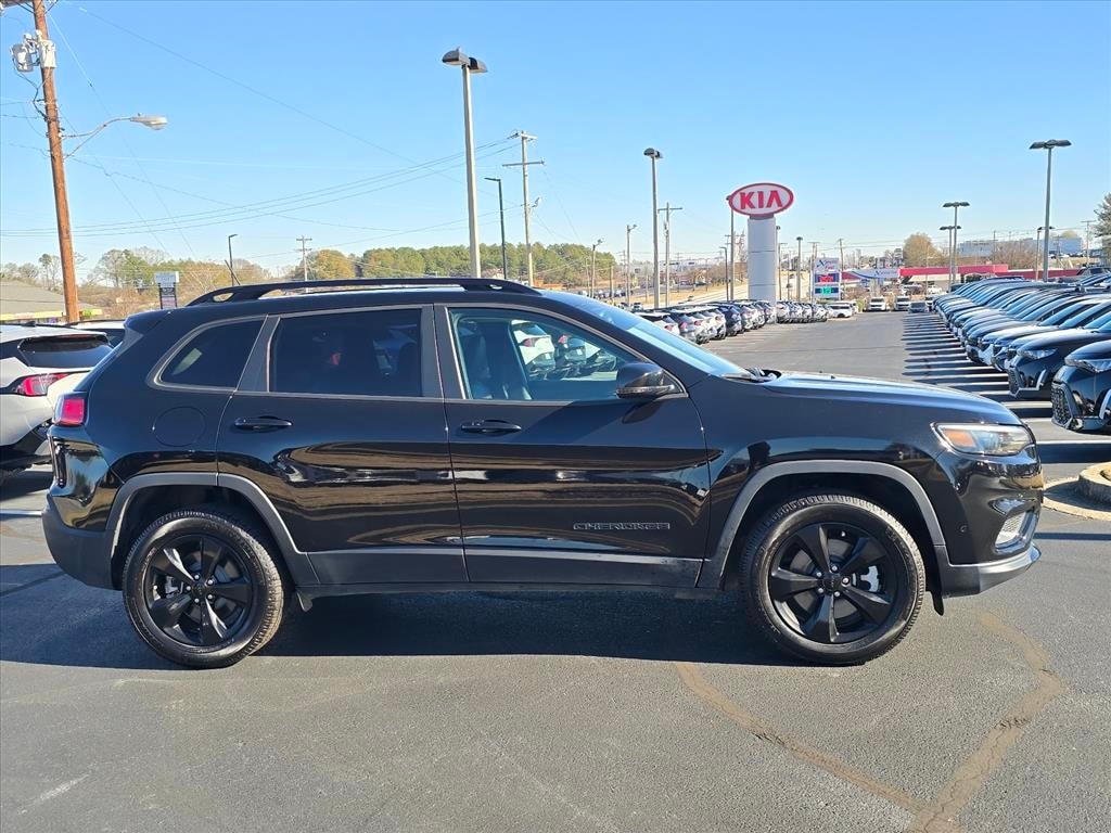 Used 2023 Jeep Cherokee Altitude Lux SUV