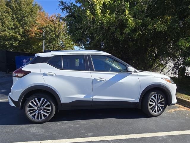 2023 Nissan Kicks SV photo 3