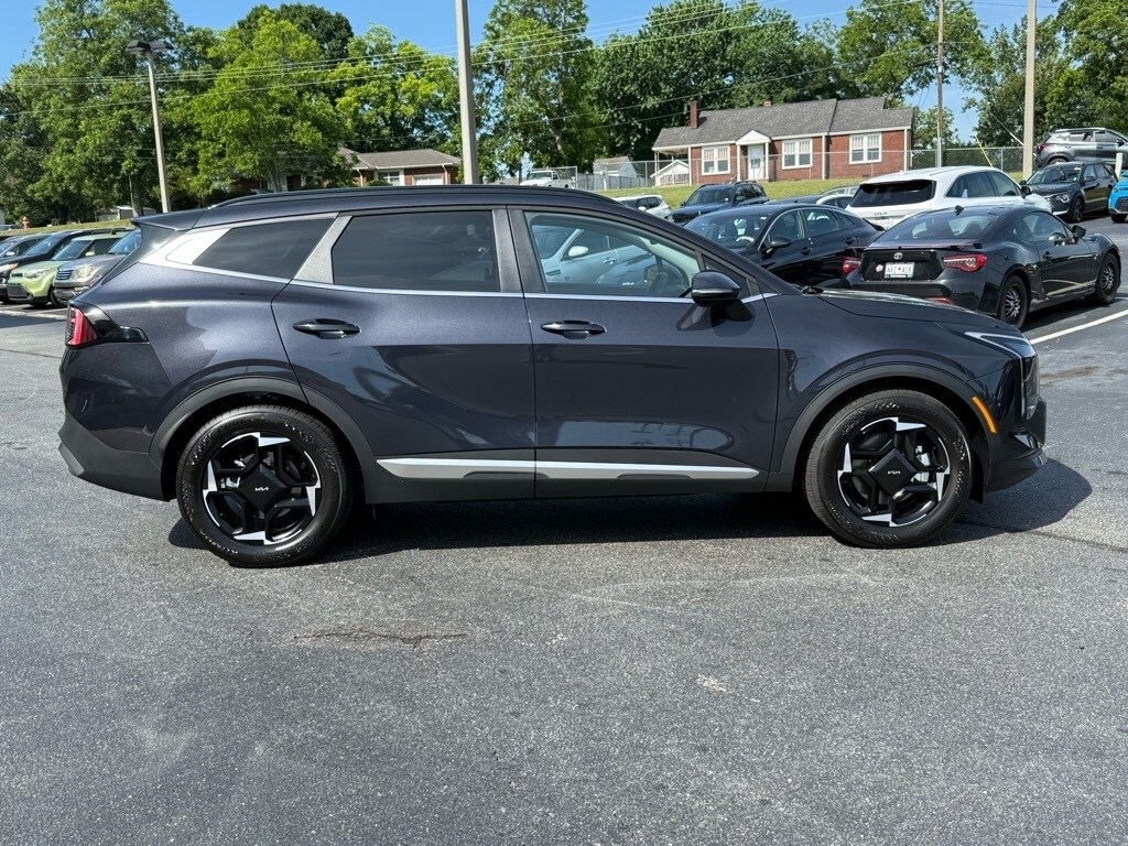 2026 Kia Sportage EX photo 2
