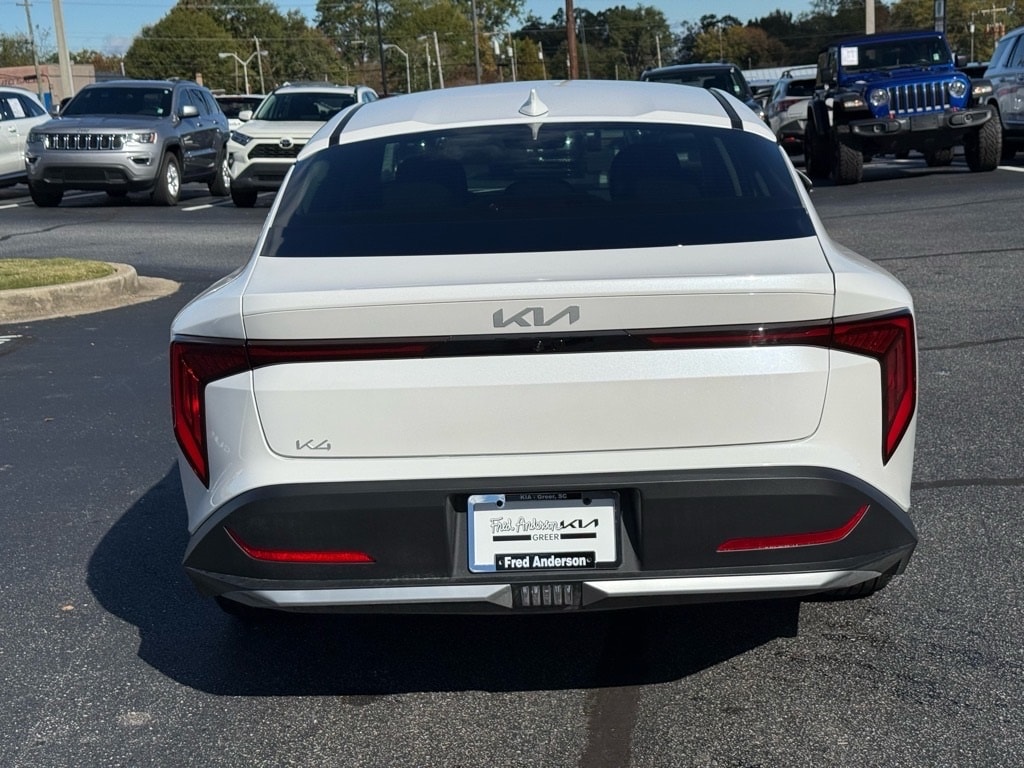 New 2025 Kia K4 LX Sedan