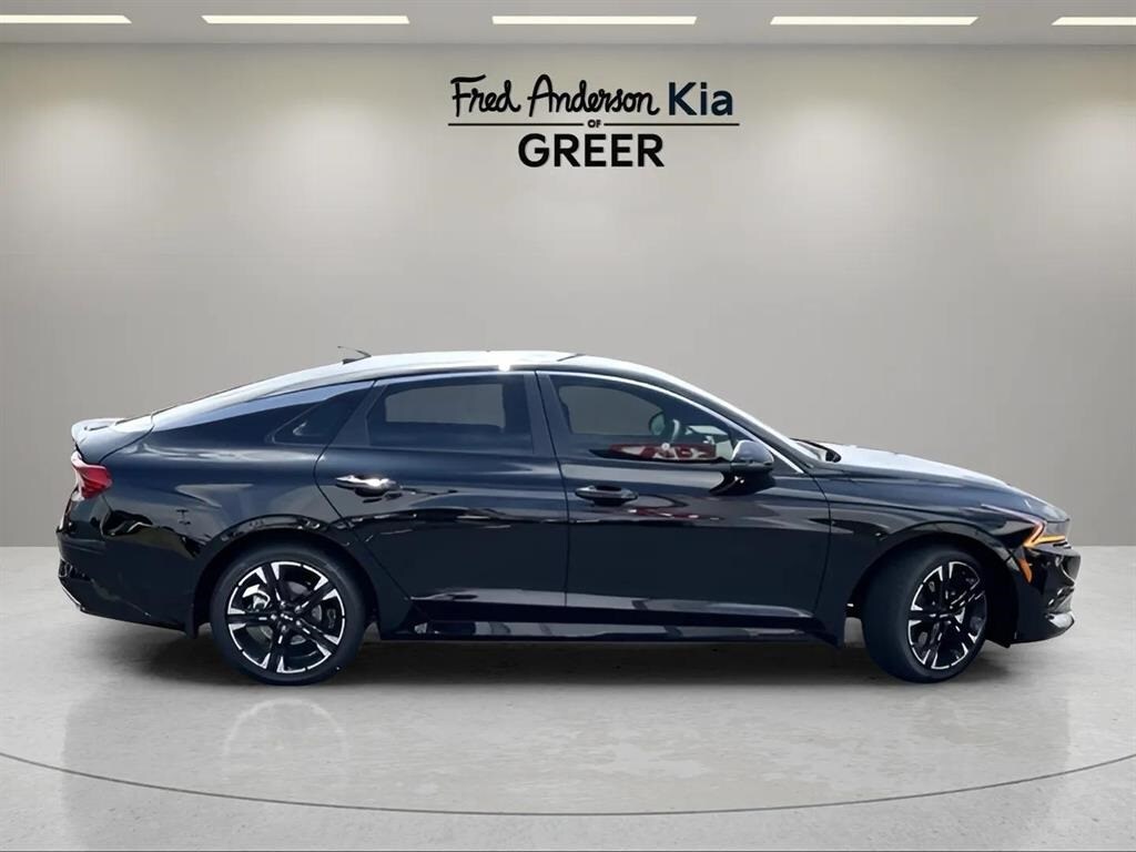 2023 Kia K5 GT-Line photo 2