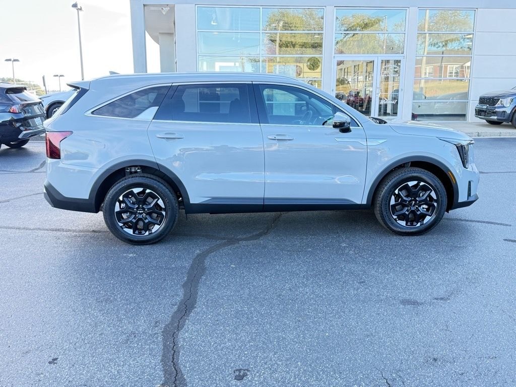New 2026 Kia Sorento S SUV