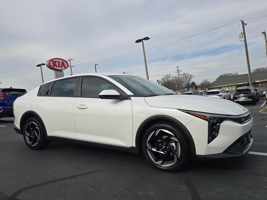 2025 Kia K4 EX's photo