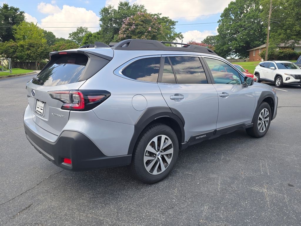 Used 2025 Subaru Outback Premium SUV