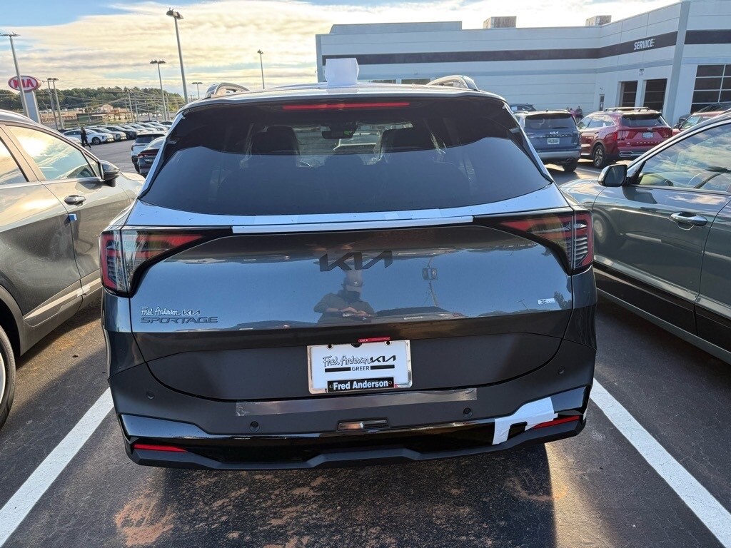 2026 Kia Sportage Hybrid EX photo 2