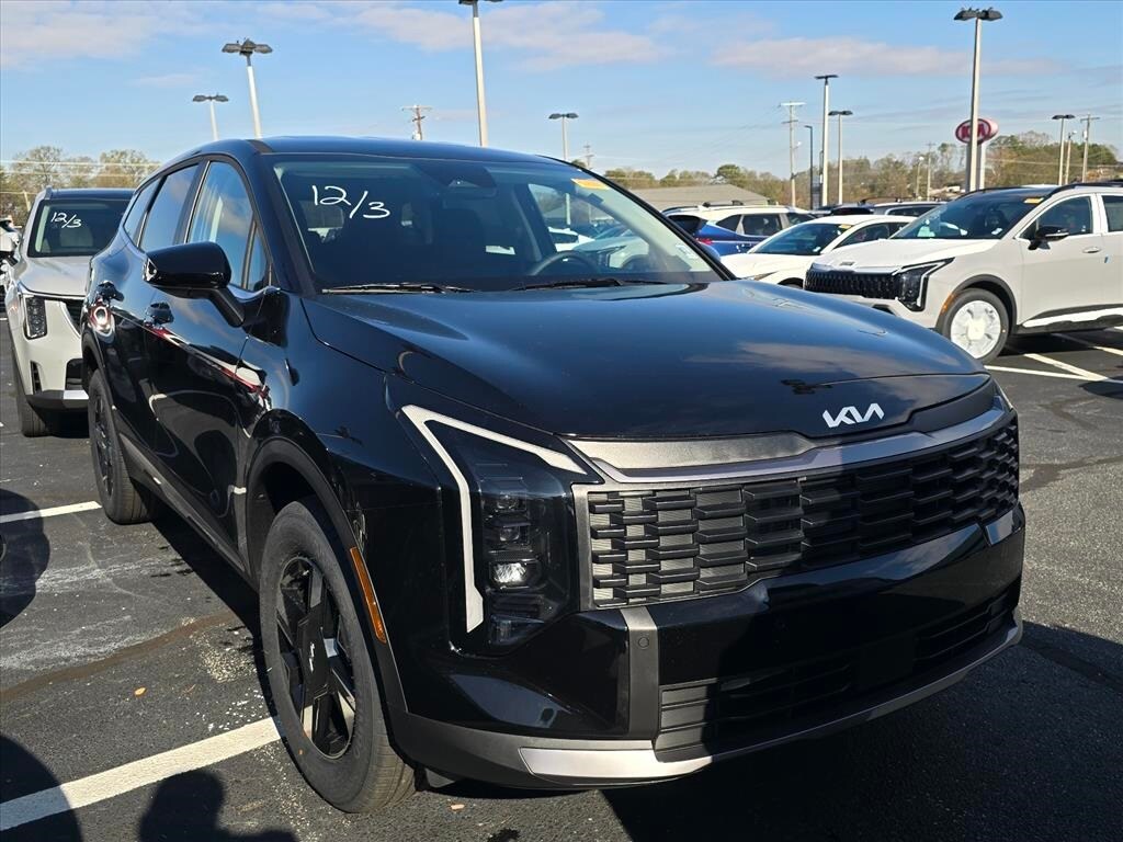 New 2026 Kia Sportage LX SUV