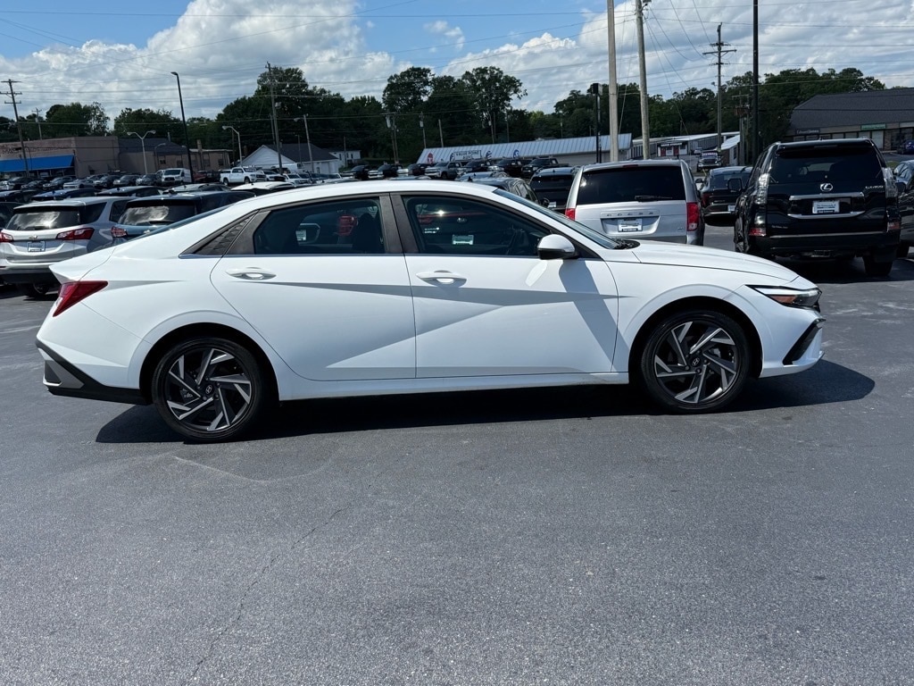 Used 2024 Hyundai Elantra Limited with VIN KMHLN4DJ3RU117680 for sale in Greer, SC