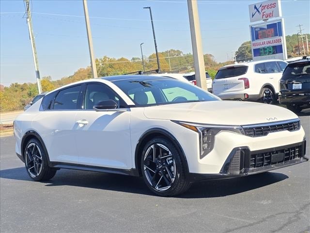 2025 Kia K4 GT-Line's photo
