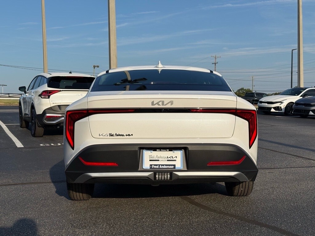 2025 Kia K4 LX photo 3