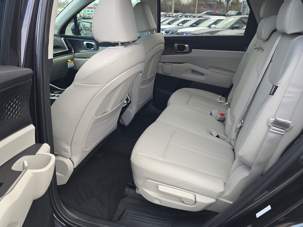 2026 Kia Sorento S - Photo 10