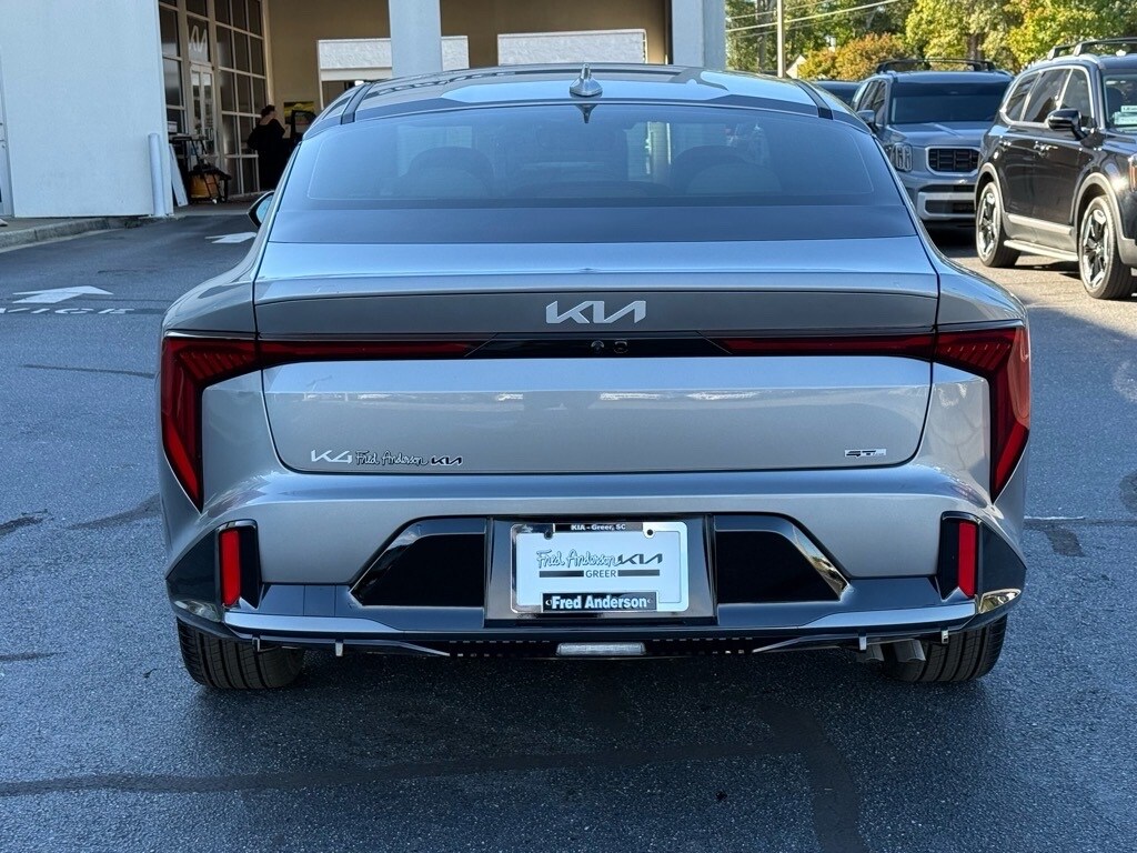 2025 Kia K4 GT-Line Turbo photo 4